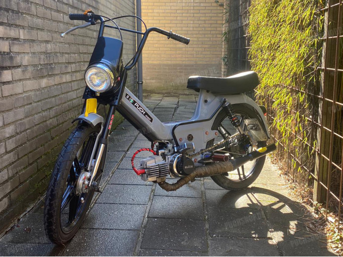 Koplampspoiler rond Puch Maxi / Macho Rider universeel zwart 