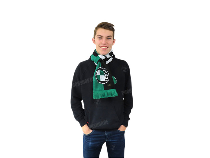 Schöner und warmer Puch-Schal