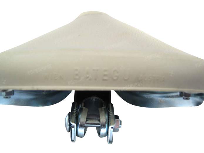 Oldtimer saddle Puch MV / VS / MS model Bategu créme